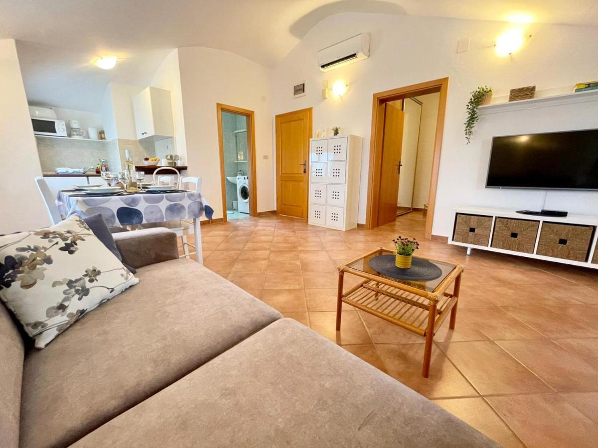 Apartments Ladonja Medulin Dış mekan fotoğraf